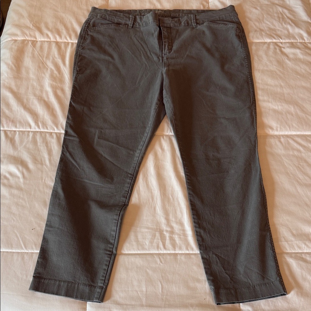 Old Navy Pixie Chino Pants Womens 16 Gray Stretch Cropped Ankle Trousers